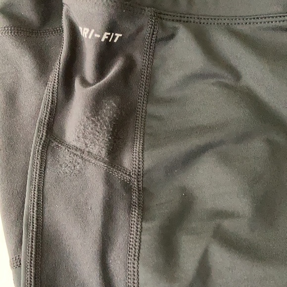 Nike Dri-Fit Running Gear - Picture 8 of 11